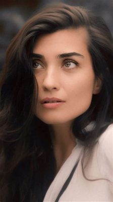  Tuba Büyüküstün's Bangkok Blowout:  An Epic Journey of Turkish Delights, Fan Frenzy, and Floral Fireworks